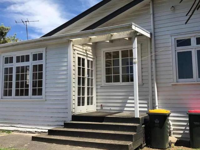 mangere bridge, 4 bedrooms