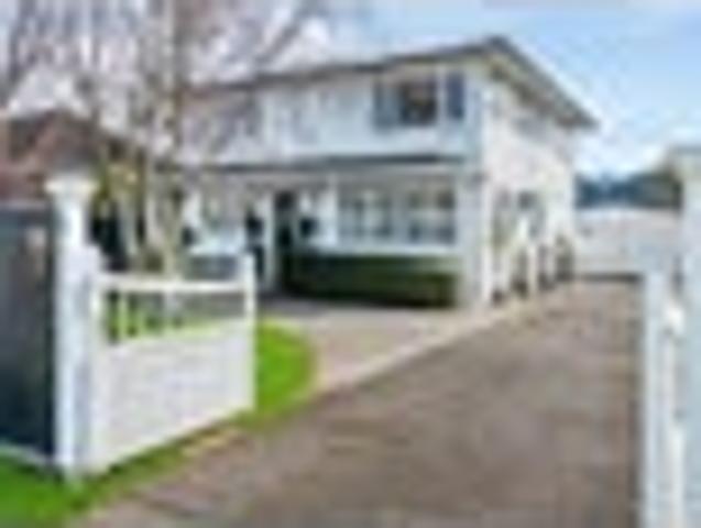 Mangere Bridge, 6+ bedrooms, $1300 pw