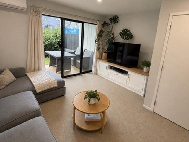 mangere bridge, 2 bedrooms