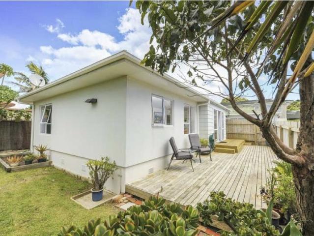 mangere bridge, 2 bedrooms