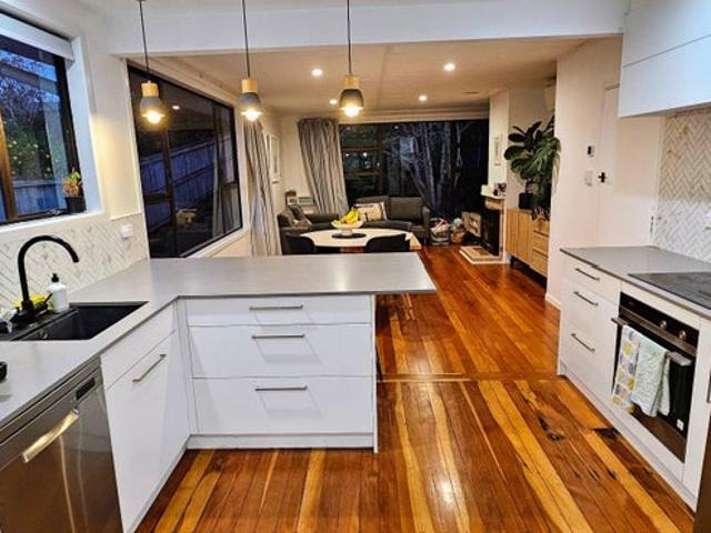 mangere bridge, 2 bedrooms