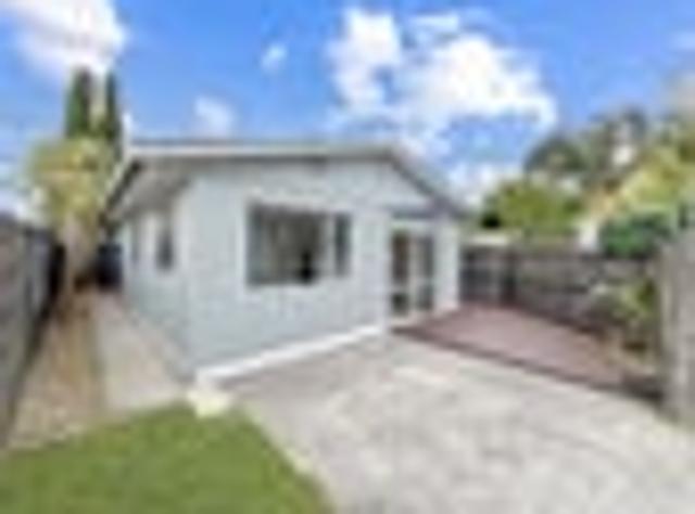 Mangere Bridge, 2 bedrooms, $565 pw