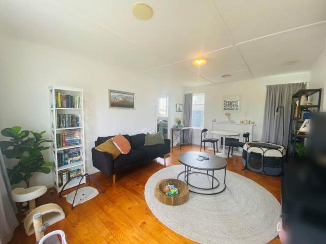 mangere bridge, 2 bedrooms