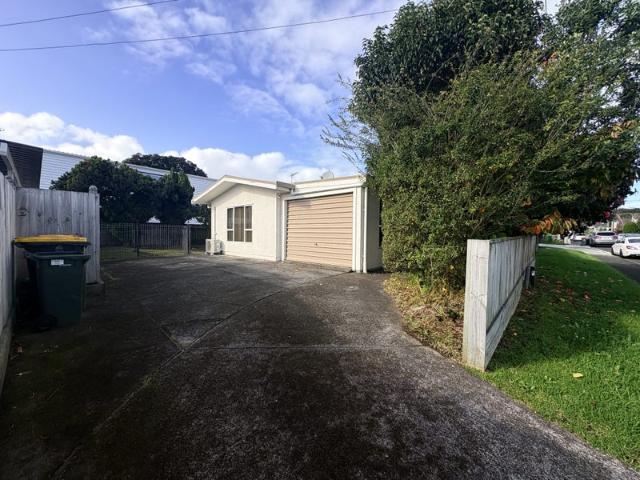 mangere bridge, 3 bedrooms