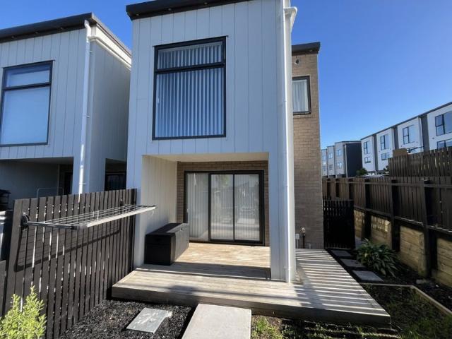 mangere bridge, 3 bedrooms
