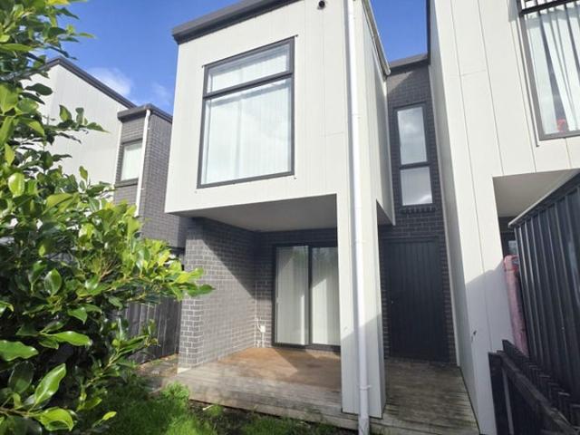 mangere bridge, 3 bedrooms