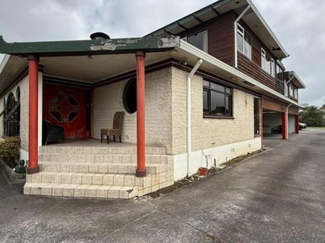 mangere bridge, 3 bedrooms