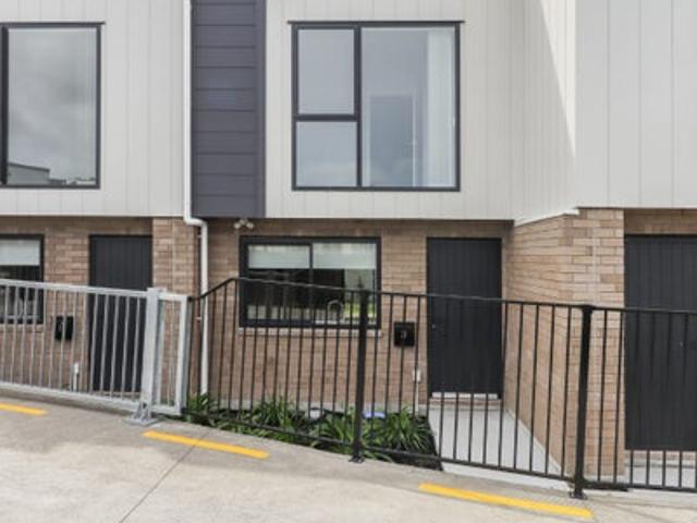 mangere bridge, 3 bedrooms