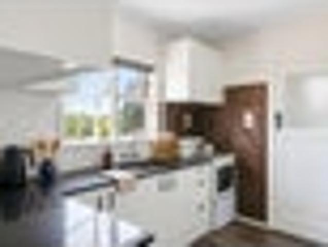 Mangere Bridge, 3 bedrooms, $720 pw