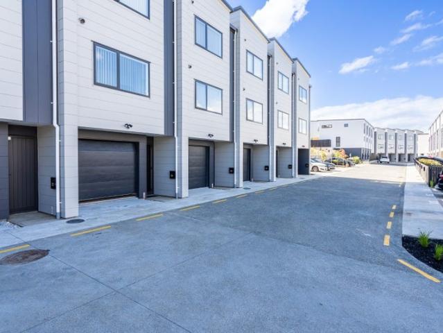 mangere bridge, 3 bedrooms
