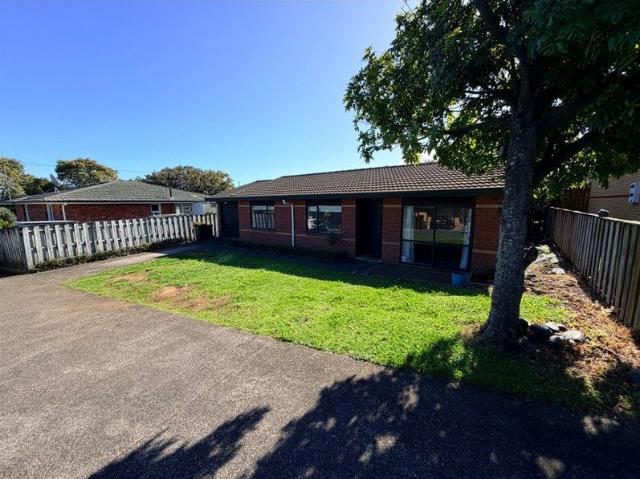 mangere bridge, 3 bedrooms