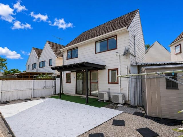 mangere east, 3 bedrooms