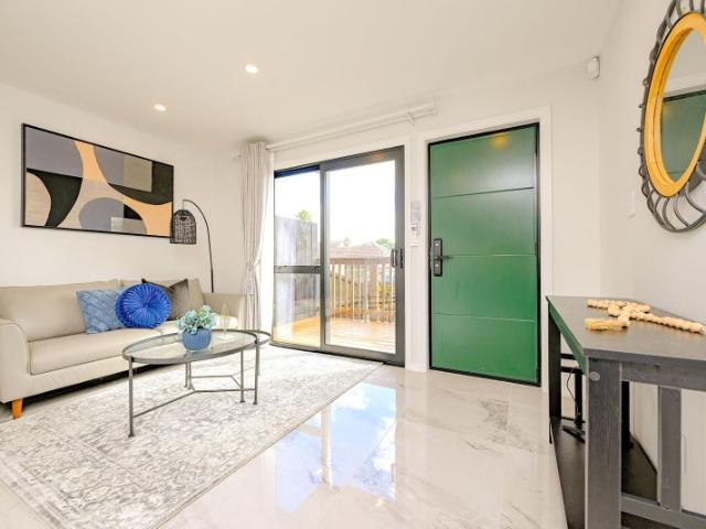 mangere east, 3 bedrooms