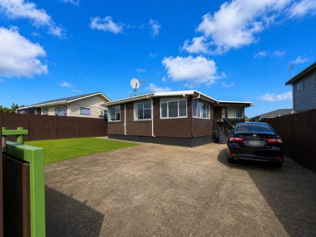 mangere east, 3 bedrooms