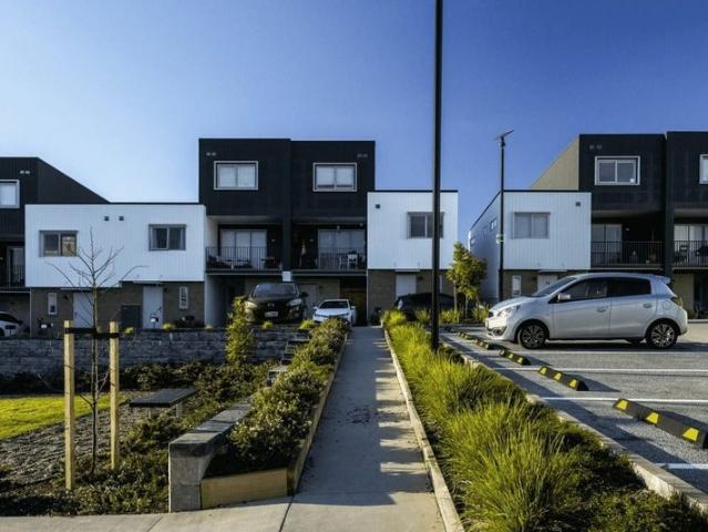mangere east, 3 bedrooms
