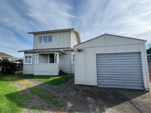 mangere east, 3 bedrooms