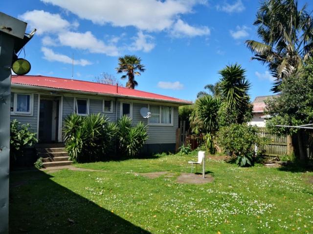 mangere east, 3 bedrooms