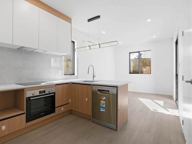 mangere east, 3 bedrooms