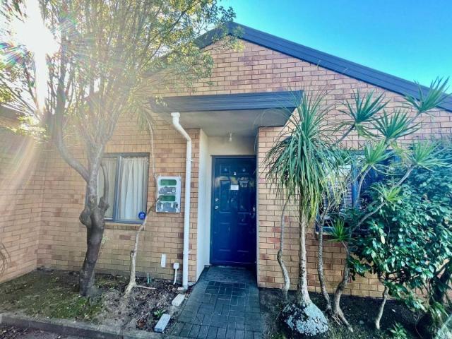 mangere east, 3 bedrooms