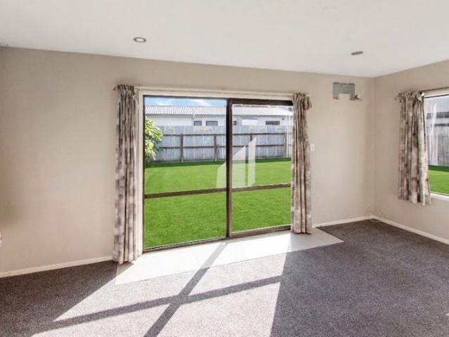 mangere east, 2 bedrooms