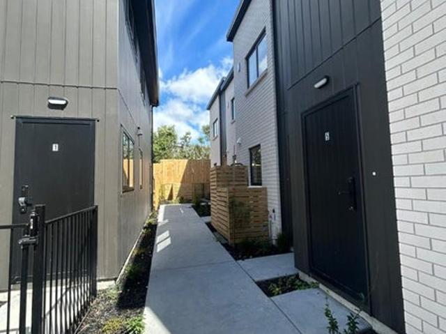 mangere east, 2 bedrooms