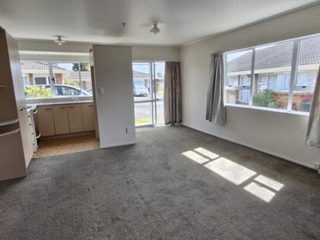 mangere east, 2 bedrooms