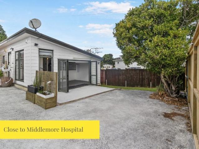 mangere east, 2 bedrooms