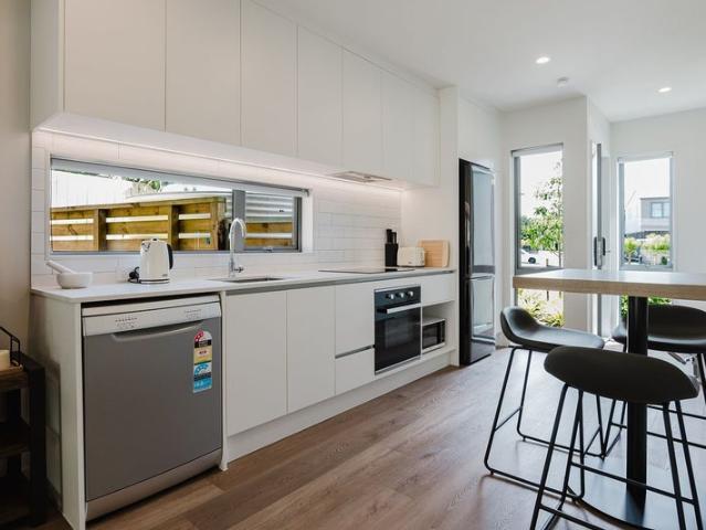 mangere east, 2 bedrooms