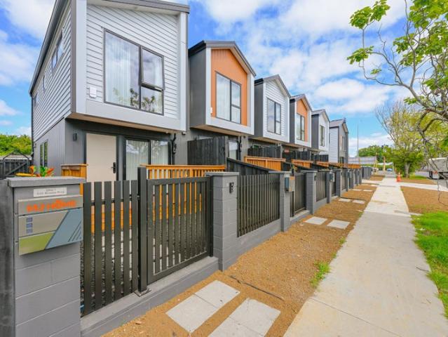 mangere east, 2 bedrooms