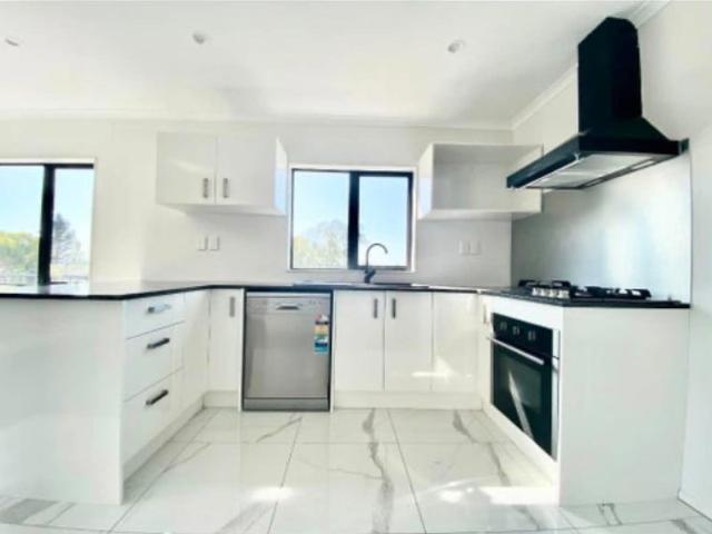 mangere, 2 bedrooms