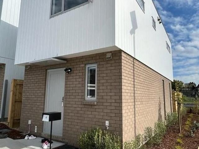 mangere, 2 bedrooms