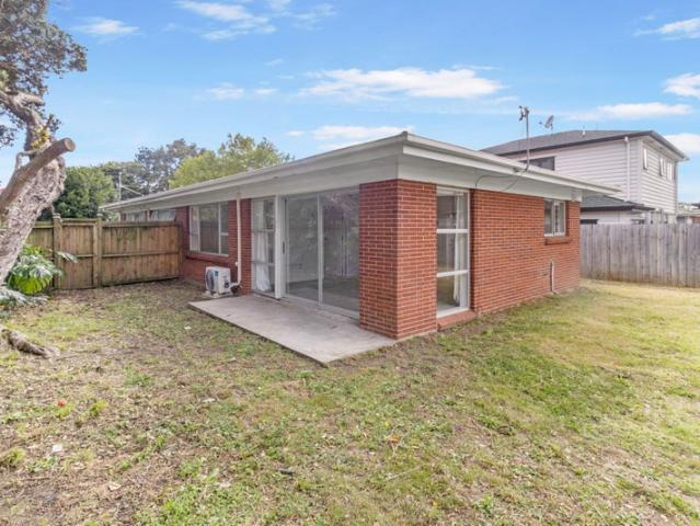 mangere, 2 bedrooms