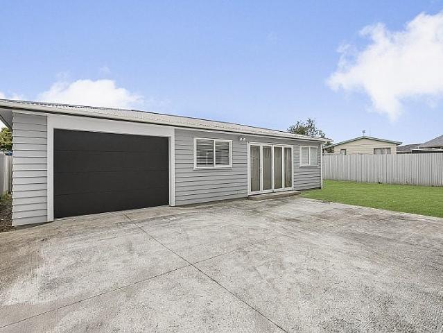 mangere, 2 bedrooms