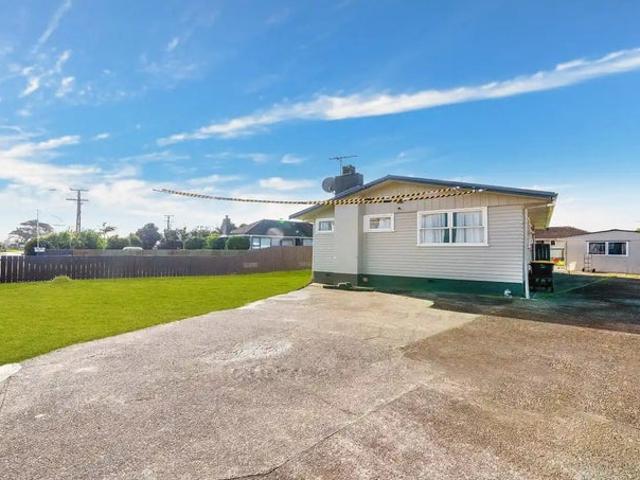 mangere, 3 bedrooms