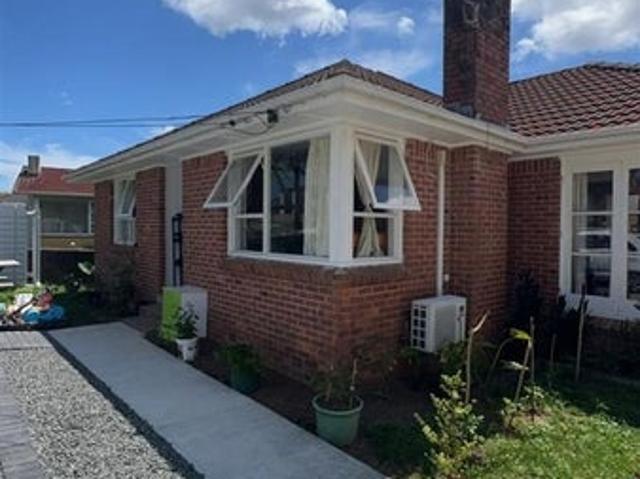 mangere, 3 bedrooms