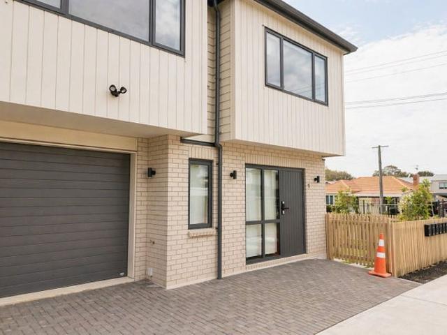 mangere, 3 bedrooms