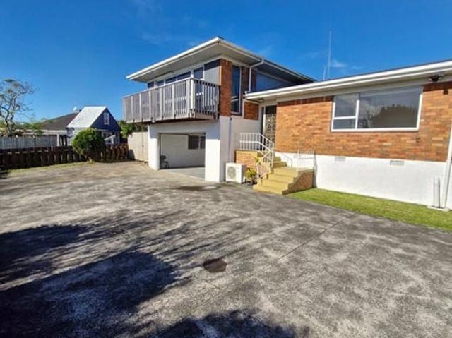 Mangere, 3 bedrooms
