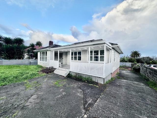 mangere, 4 bedrooms