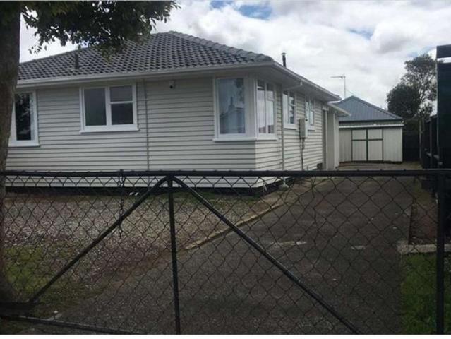 mangere, 4 bedrooms
