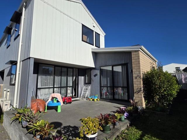 mangere, 4 bedrooms