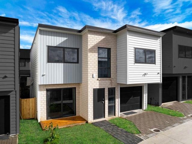 mangere, 5 bedrooms