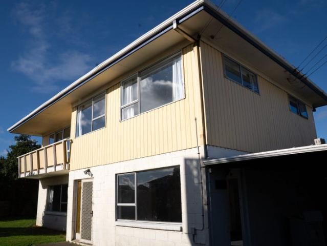 mangere, 5 bedrooms