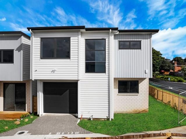 mangere, 5 bedrooms