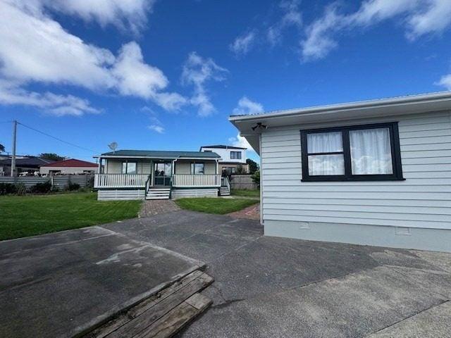 mangere, 6+ bedrooms
