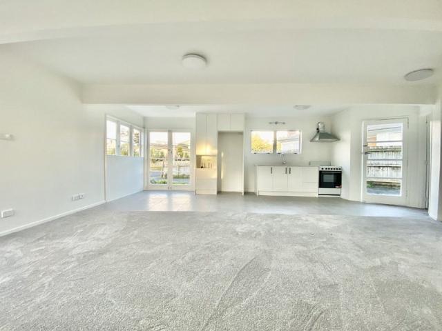 mangere, 6+ bedrooms