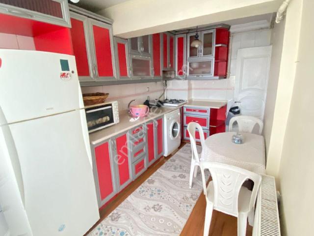 Manisa 2. Anafartalar Mah. Cadde Dibi Satılık 2+1 Full Eşyalı Fırsat Daire