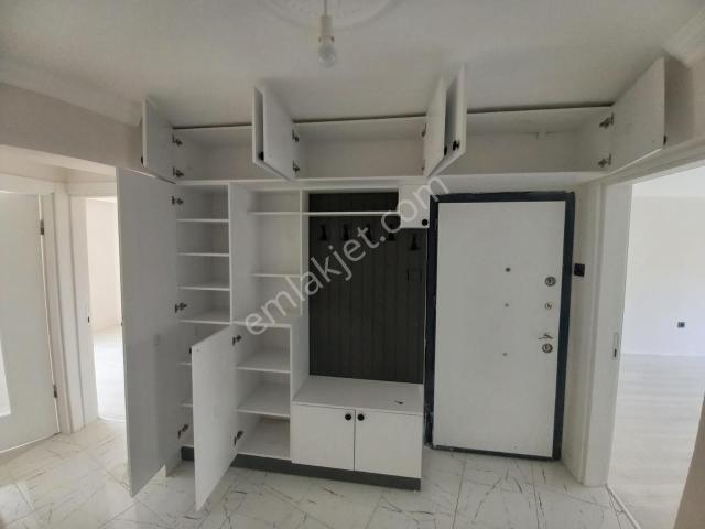 Manisa Akıncılar Mah Kiralık Kafesera Yanı Otoparklı 3+1 Daire