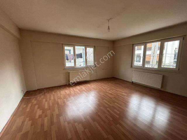 Manisa Akhisar Ulu Cami Mah.‼️ Cumartesi Pazargazi İlköğ. Yanı 3+1 Kiralık Daire 18.000tl