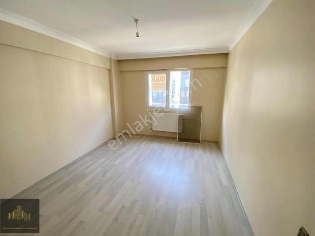 Manisa Akhisar Efemden Gölmar Marketine Yakın 3+1 Kiralık Daire