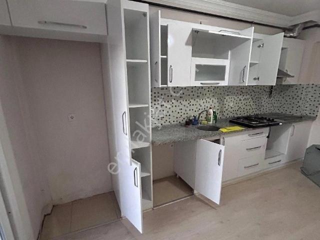 Manisa Akhisar Efendi Mh.satılık 2+1 Daire 2.450.000tl